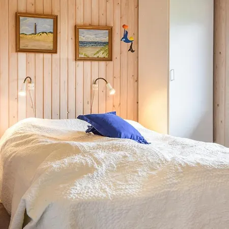 4 Bedroom Cozy In Bogense