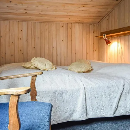 4 Bedroom Cozy In 度假居 博恩瑟