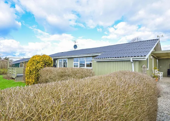 4 Bedroom Cozy In * Bogense