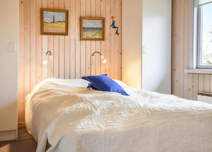 4 Bedroom Cozy In Bogense