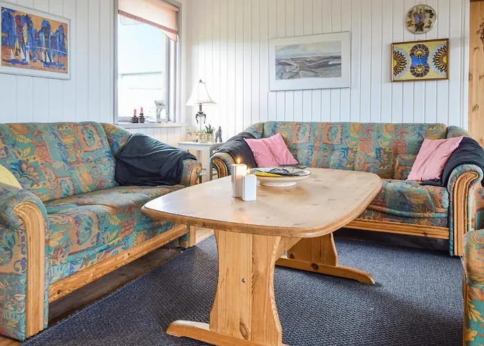 Vakantiehuis 4 Bedroom Cozy In Bogense